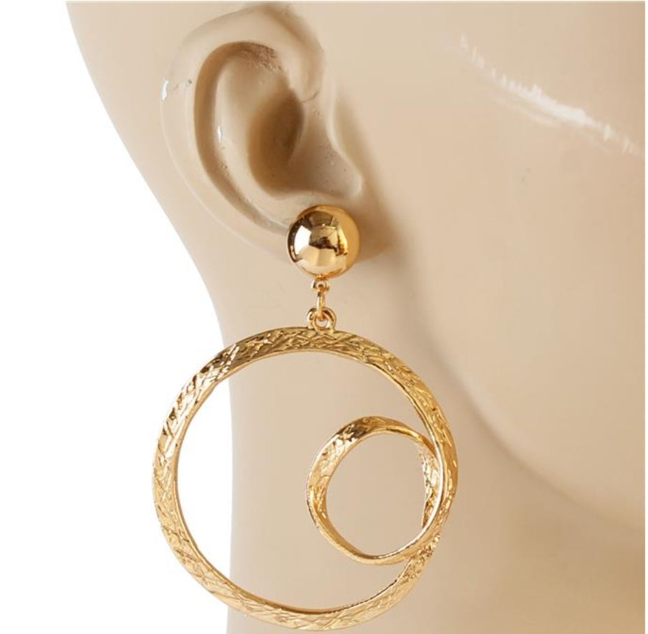 Gold Intercircle Earring